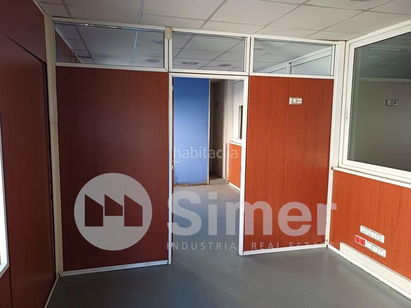 Foto 68a14686-282b-43eb-8f81-d41e5a278353. Lloguer nau industrial a Zona Industrial Ripollet