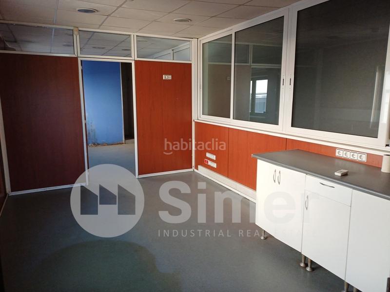 Foto 6aff6f0c-8847-42b2-8a8f-867b31c1241b. Lloguer nau industrial a Zona Industrial Ripollet