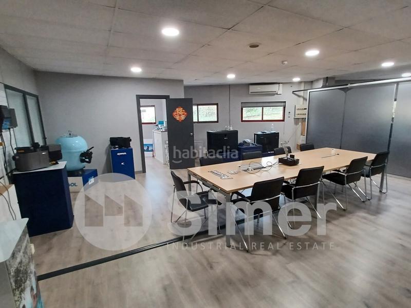 Foto c565517a-4d6a-4303-9e0e-5a591992db2b. Rent industrial building in Zona Industrial Barberà del Vallès