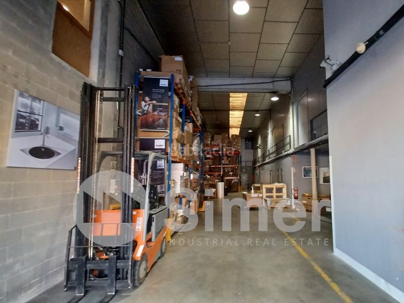 Foto 122fb557-3c27-4071-804d-5af0bc5e347d. Nave industrial en Montornès del Vallès