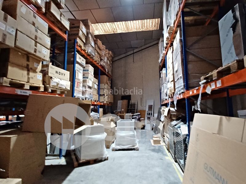 Foto f3c251c4-373e-4660-9f6d-bb8b7f05da62. Nave industrial en Montornès del Vallès