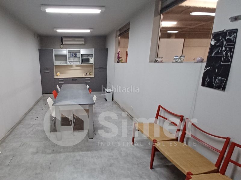Foto fa89d050-1b39-4dba-aac0-148bd5013748. Nave industrial en Montornès del Vallès