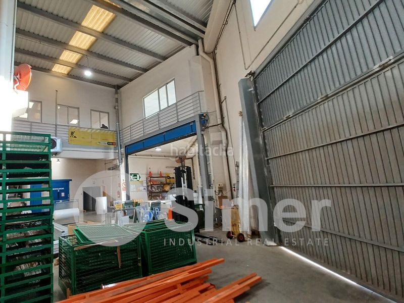 Foto ed7a6e7d-0fb6-48f4-81e4-81dec7514684. Miete fabrikhalle in Santa Maria-Terra Nostra Montcada i Reixac