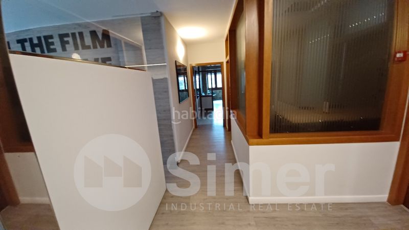 Foto d4e88c2e-d2f5-4bd7-9380-84aace35d513. Fabrikhalle in Torre-romeu Sabadell
