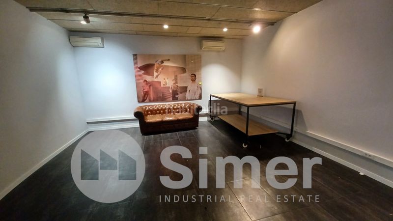 Foto f890da15-dcae-4018-85c8-1ea4c61b7c89. Fabrikhalle in Torre-romeu Sabadell