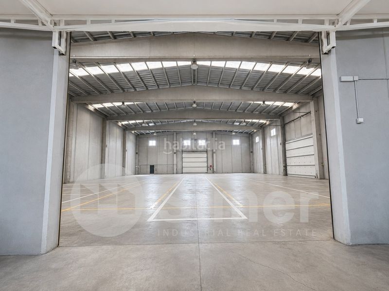 Foto e9127dc8-5d69-49f2-98ef-647253b77d1c. Alquiler local comercial en Montferrer i Castellbò