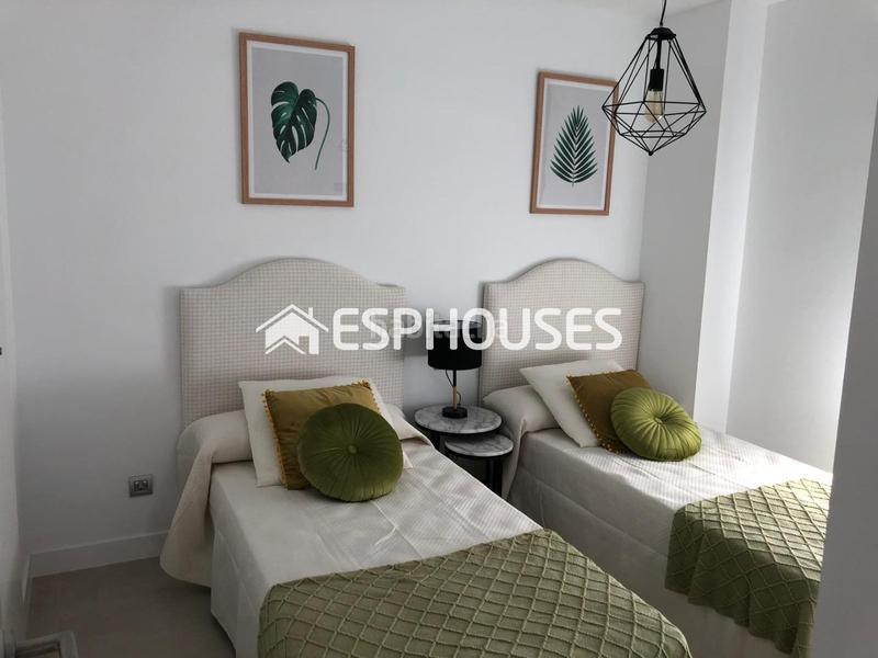 Foto 483df517-8fd6-4e1c-a57f-d1e05ebfb3e8. Attico con riscaldamento parcheggio piscina in Marisol Park - Ortembach - Los Almendros Calp