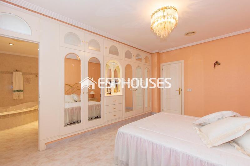 Foto cade4027-07fc-48a2-8339-ee6d18399fa3. Casa amb aparcament a Molins - Campanete - San Bartolomé Orihuela