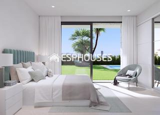 Maison à Berna 5. A pocos minutos de benidorm, villa de obra nueva con piscina y j