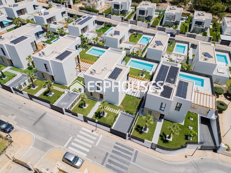 Foto 7cd1ab7e-eb73-4c91-8469-61f56d1ccbb3. Casa a berna 5 a Golf Bahía Finestrat
