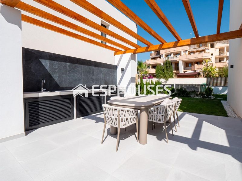 Foto c43c2e09-112a-42f4-9985-1d1564fdc5e9. Casa a berna 5 a Golf Bahía Finestrat