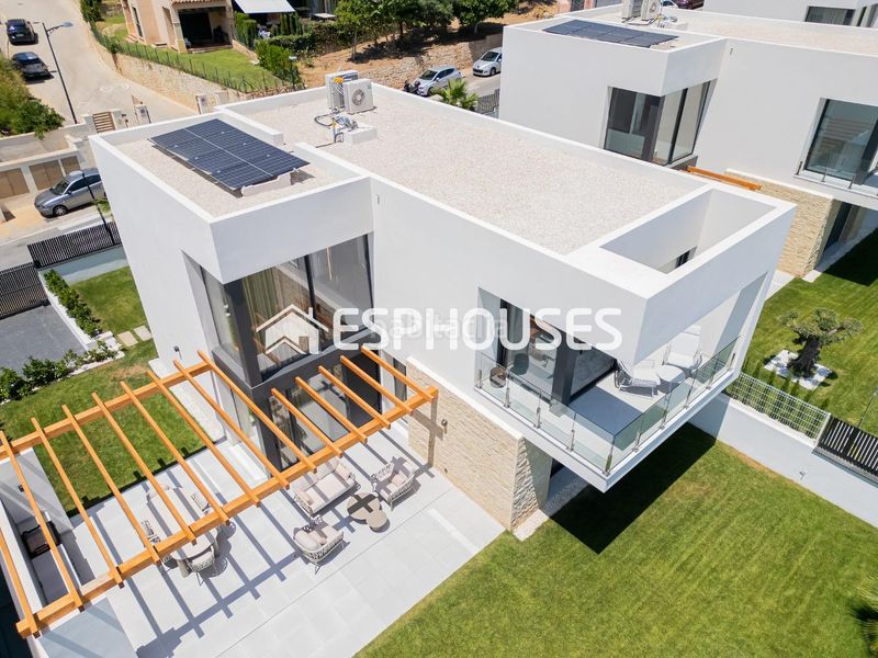 Foto d70a79fa-5f96-4103-b175-cc598a54965e. Casa a berna 5 a Golf Bahía Finestrat