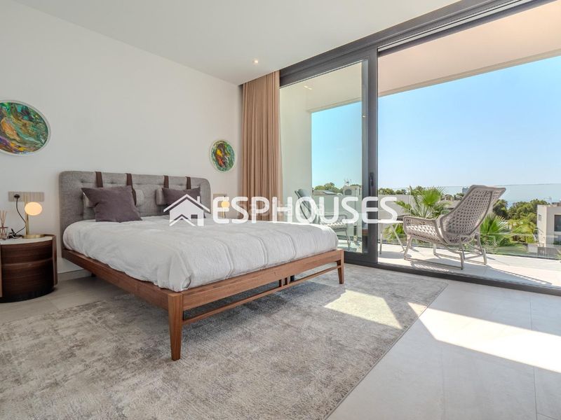 Foto eb3bba98-2fbf-4c3e-a434-d26f5e45496f. Casa a berna 5 a Golf Bahía Finestrat