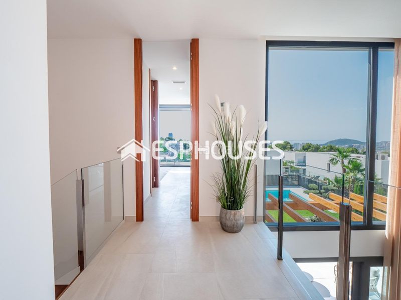 Foto ffd8f9b1-f32a-473d-8515-d1daff1a82e7. Casa a berna 5 a Golf Bahía Finestrat