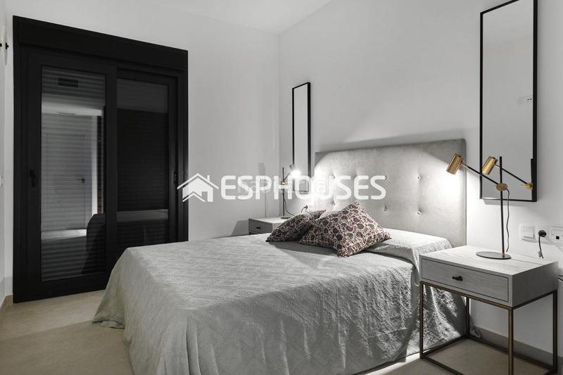 Foto 035c0fe0-8007-4ded-a730-7ed24a6c7899. Piso apartamentos a 250m del mar en Playa de los Náufragos Torrevieja