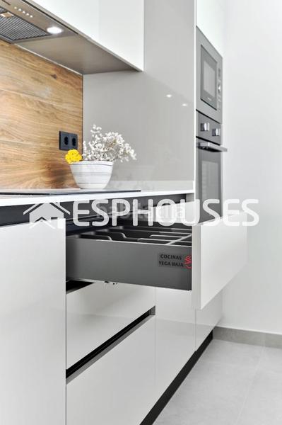 Foto 5284b49d-a751-4aca-ad52-72e181861341. Piso apartamentos a 250m del mar en Playa de los Náufragos Torrevieja