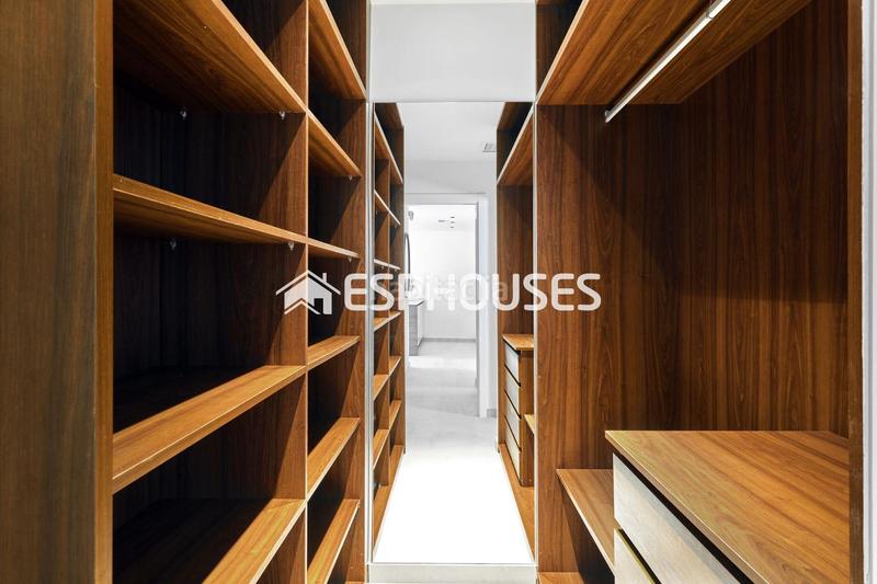 Foto 63e00a13-e7a3-46c0-b0a1-dd7a537fd1ec. Piso apartamentos a 250m del mar en Playa de los Náufragos Torrevieja