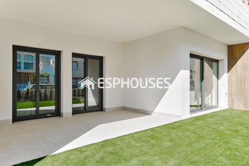 Foto 69a72bcd-9cea-48c0-b979-00a7ca4f8cfa. Piso apartamentos a 250m del mar en Playa de los Náufragos Torrevieja