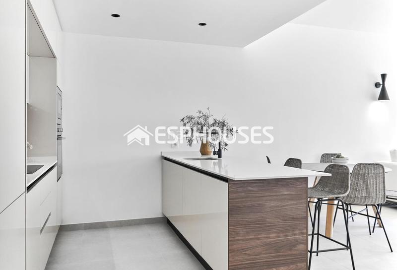 Foto 87881ab3-010e-4f26-8376-1349adc7896d. Piso apartamentos a 250m del mar en Playa de los Náufragos Torrevieja