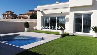 Maison jumelée à Montesinos (Los). Chalet pareado en los montesinos