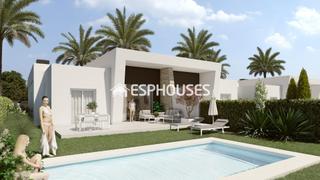 Casa aparellada a Algorfa. Villa adosada en la finca golf resort