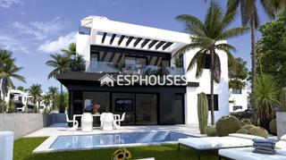 Casa a Algorfa. Amplia villa en la finca golf resort
