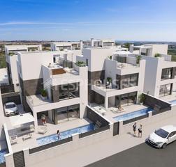 Haus in Los Balcones y los Altos. Villas de lujo en punta prima