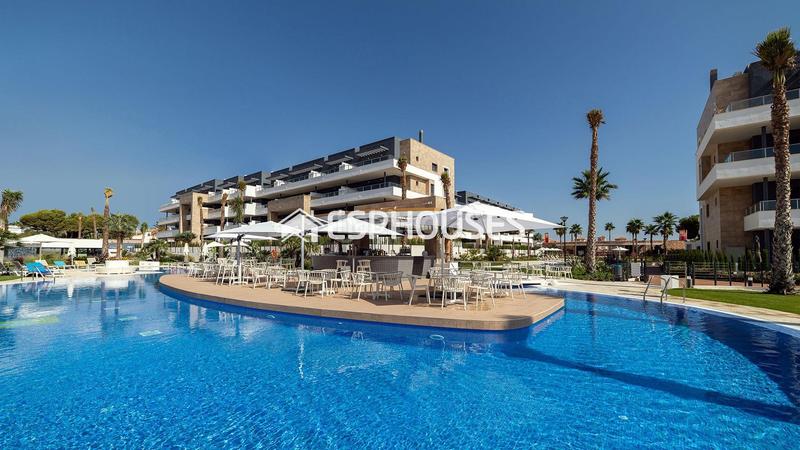 Foto 7991ed97-f8c2-452c-9c8d-f8b008e27101. Piano terra con parcheggio piscina in Playa Flamenca Orihuela