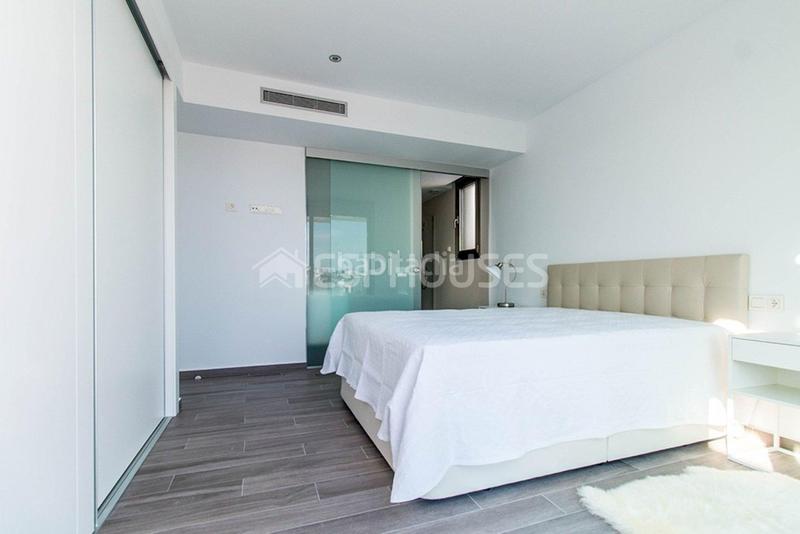 Foto dcff0484-dff9-42e3-9f6e-65059fa14c68. Casa nueva villa con piscina y muchas posibilidades en Orihuela