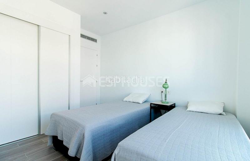 Foto fe1d5383-7719-4896-a4fb-3374ea5a6767. Casa nueva villa con piscina y muchas posibilidades en Orihuela