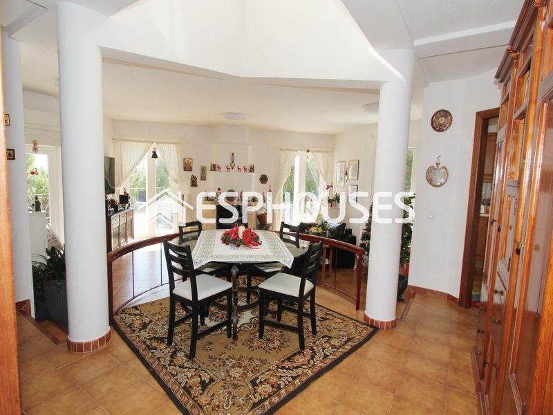 Foto a42e5a74-1120-49f7-a6ed-2d355ad5ed68. Casa amb piscina a Altea la vella Altea