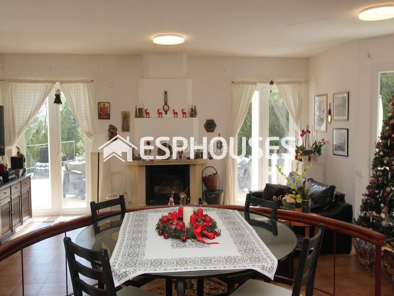 Foto ae84d096-a9e5-402a-9d00-33f375d81f8f. Casa amb piscina a Altea la vella Altea