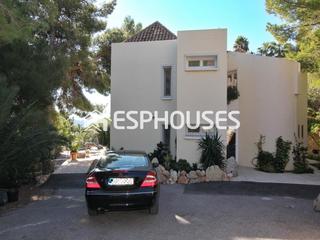 Casa en Altea la Vella. Villa con piscina en santa clara