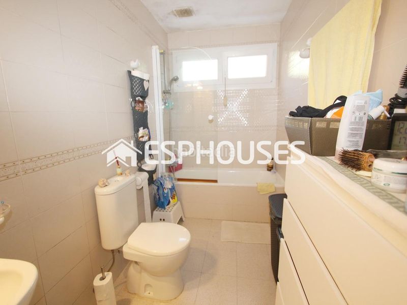 Foto ffecf1a1-4691-45d2-86e1-21e09abb13c8. Casa amb piscina a Altea la vella Altea