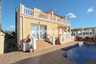 Maison à Altea Ciudad. Estupendo chalet en la nucia con piscina privada