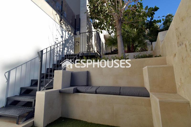 Foto 1c7d9870-d557-4dd3-b1ed-40a1f216adbd. Casa villa de lujo llave en mano de nueva construcción hills en Altea