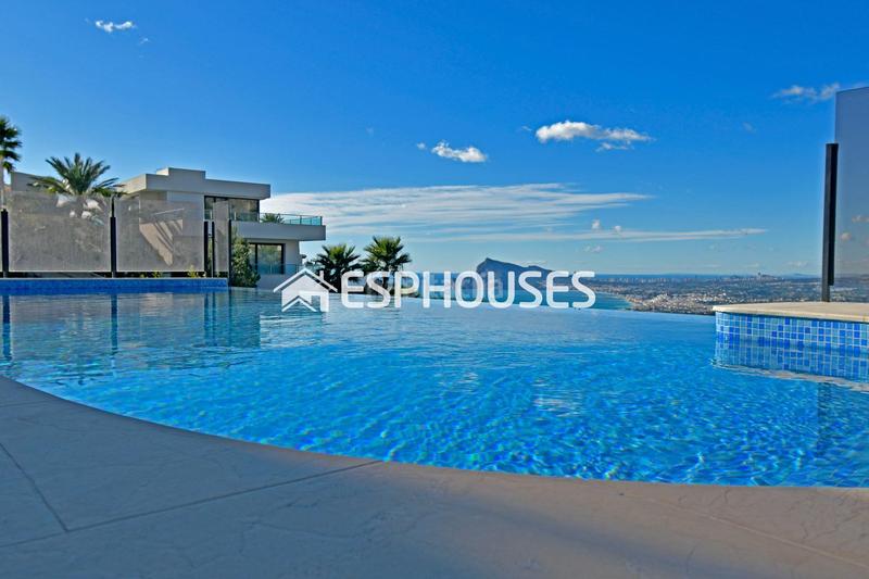 Foto 5710af33-9706-4b8e-a05b-380c7e9f810a. Casa villa de lujo llave en mano de nueva construcción hills en Altea