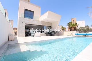 Casa en Rojales. Amplio chalet de lujo