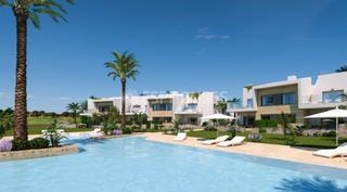 Apartament a El Pinar de Campoverde. Exclusivo residencial de bungalows con jardín y solárium en lo r