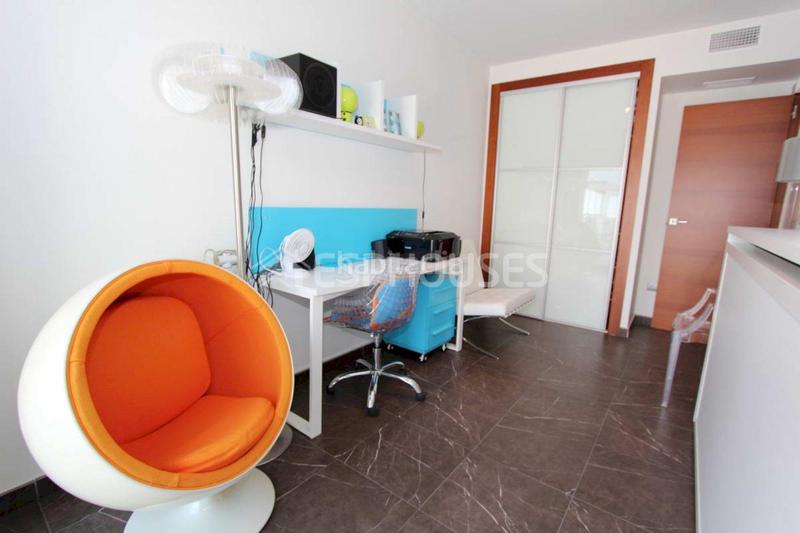 Foto b90af883-83d9-49a2-b7f4-5c1aa6caa6ce. Casa amb aparcament piscina a Guardamar Playa Guardamar del Segura