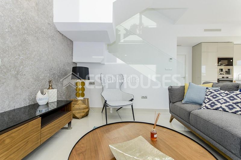 Foto 263e3cff-cf01-4f69-bcc7-a9ff989240b5. Casa amb aparcament piscina a Rojales