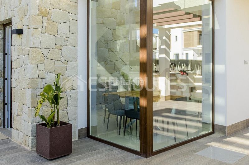 Foto 4205e83d-702b-4a0c-a44e-ae3d3aebd843. Casa amb aparcament piscina a Rojales