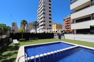 Appartement à Puerto Deportivo. Bonito apartamento con vistas a la pinada, con piscina comunitar