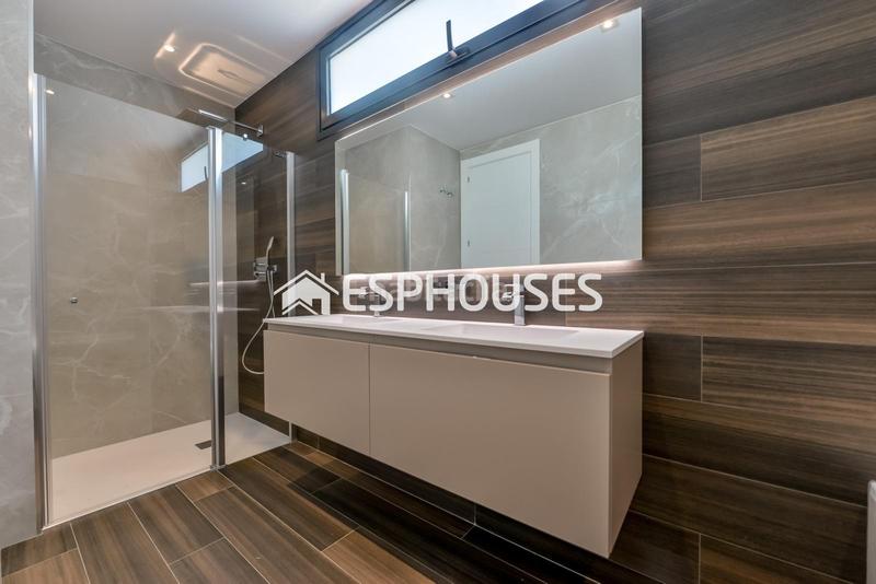 Foto 5bb0489b-d1e7-4a0e-8a3e-4301d7f2a4dc. Haus mit heizung parking pool in Golf Bahía Finestrat