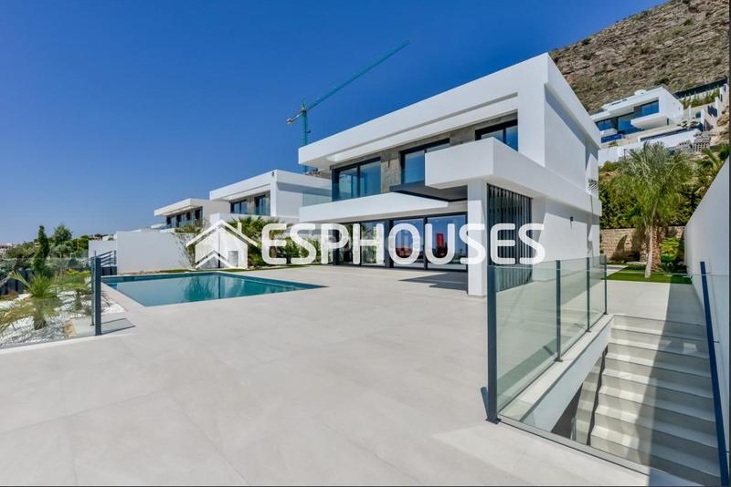 Foto 820f6d8f-afe5-46d4-96fb-2e76367675f1. Haus mit heizung parking pool in Golf Bahía Finestrat