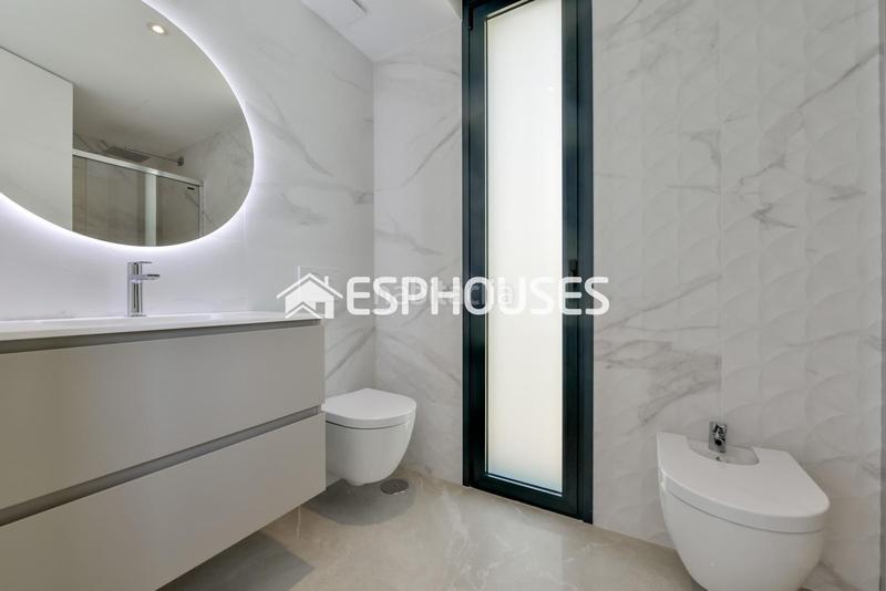 Foto c0cac7ec-8b66-42c1-8b90-964baf7d7489. Haus mit heizung parking pool in Golf Bahía Finestrat