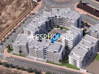 Pis a Roda. Apartamentos en los alcázares a poca distancia de la playa y del