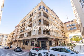 Apartament a Pueblo. Ático de 2 habitaciones a 250m de la playa