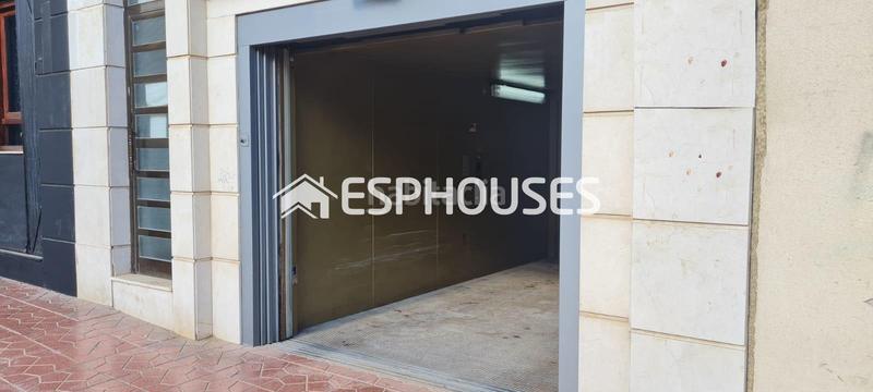 Foto 489a3a32-59ed-4a5c-be14-47b64e033775. Aparcament cotxe a Las Viñas Guardamar del Segura