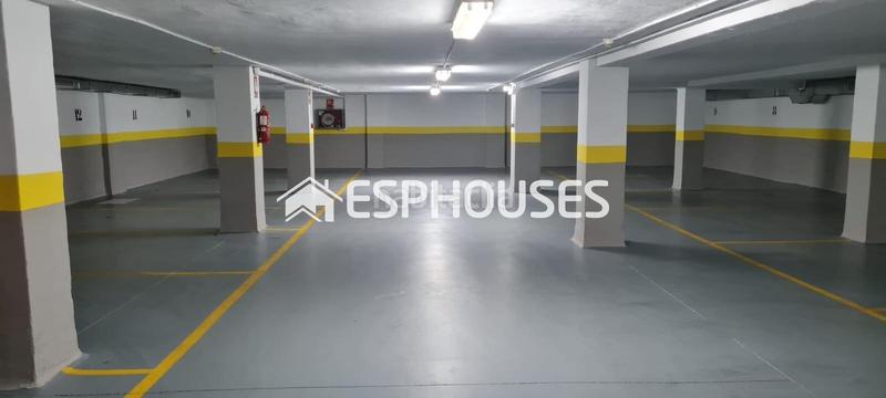 Foto 846ce28b-9fe7-4e38-b232-295a259a36fa. Aparcament cotxe a Las Viñas Guardamar del Segura